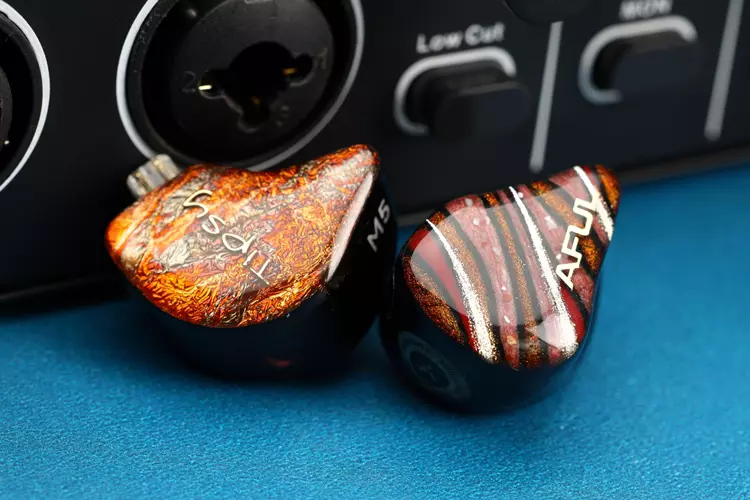 AFUL Performer 8S beside Tipsy M5 IEM