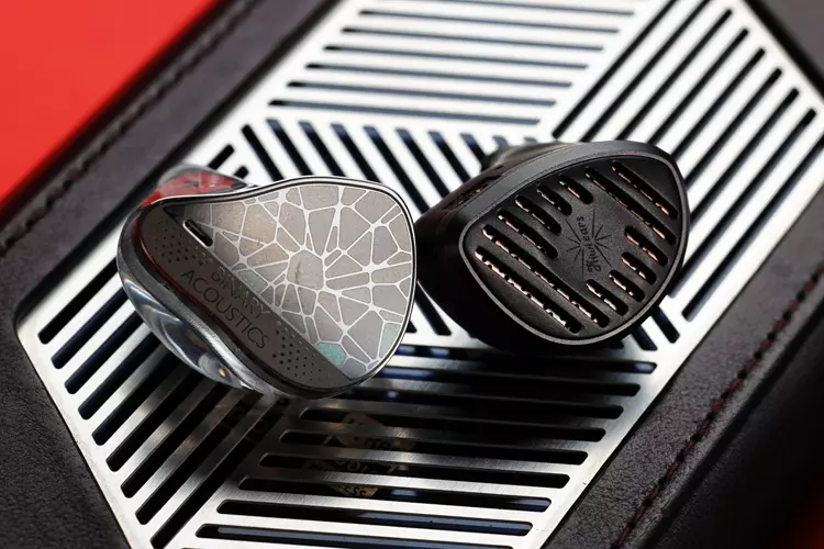 Binary EP321 MEMS beside Kiwi Ears Septet