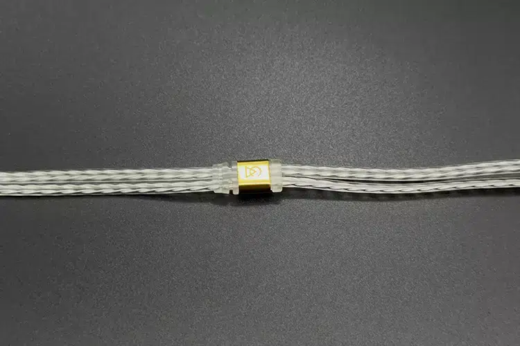 Campfire Audio Iris cable splitter barrel