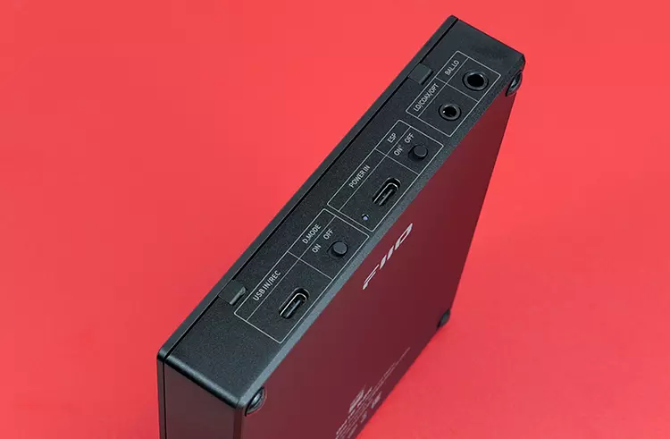 FiiO DM15 R2R rear panel connections