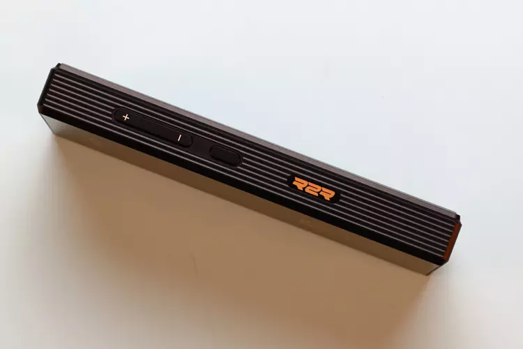 FiiO M33 R2R side profile