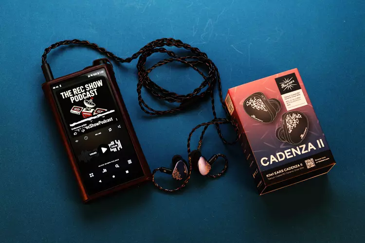 Kiwi Ears Cadenza II beside its box and FiiO M15S DAP