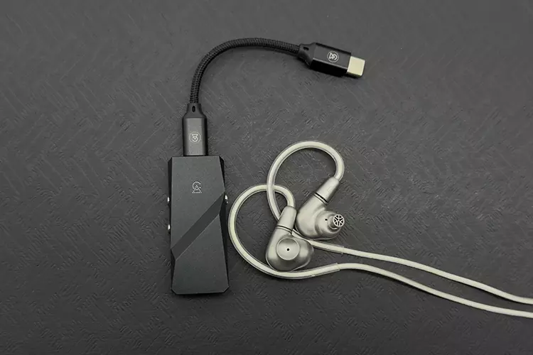 Meze Audio ASTRU with Campfire Audio Relay dongle DAC