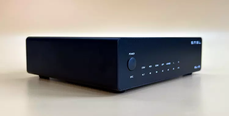 SMSL SU-2 at an angle from the left side