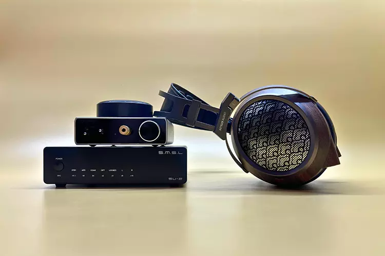 SMSL SU-2 with Topping amp and Sendy headphones