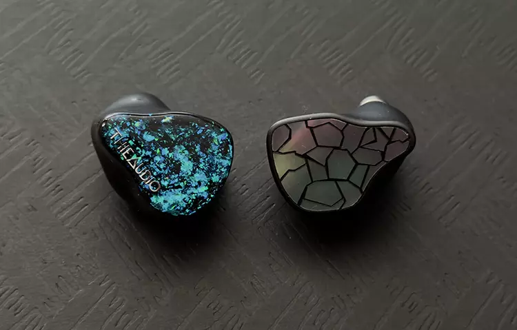 THIEAUDIO Hype 4 MKII beside the Hype 4 MKI shell