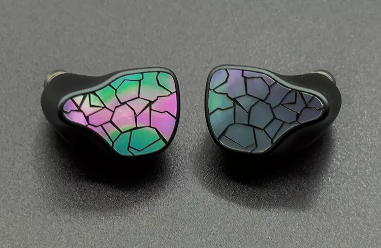 THIEAUDIO Hype 4 MKII faceplate