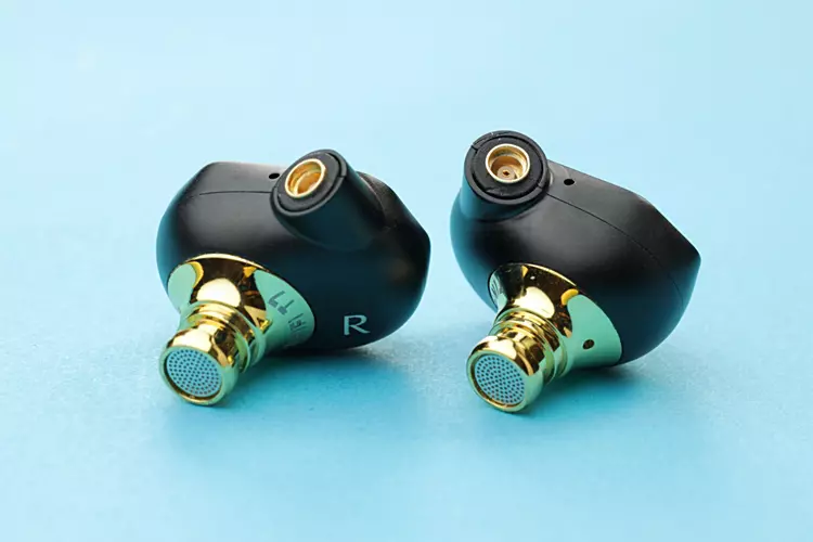 TinHiFi T7 shell nozzles