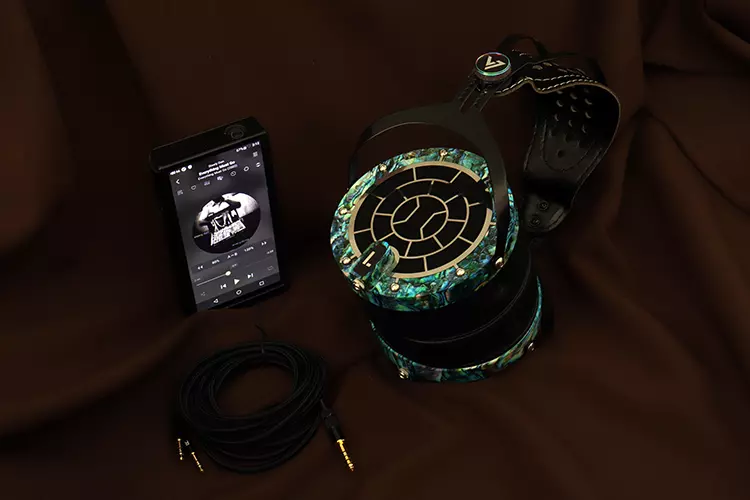 Verum Audio Verum 2 beside the FiiO M11 Pro DAP