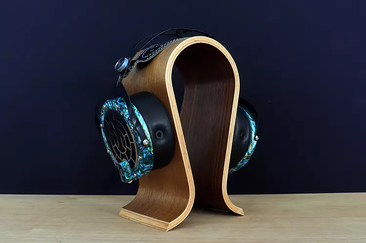 Verum Audio Verum 2 headphones on a headphone stand