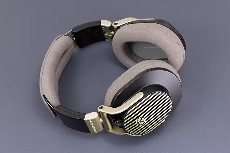 Austrian Audio The Arranger headphones top down view