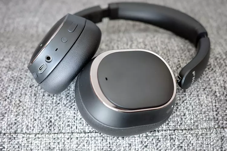 FiiO EH13 headphones side view