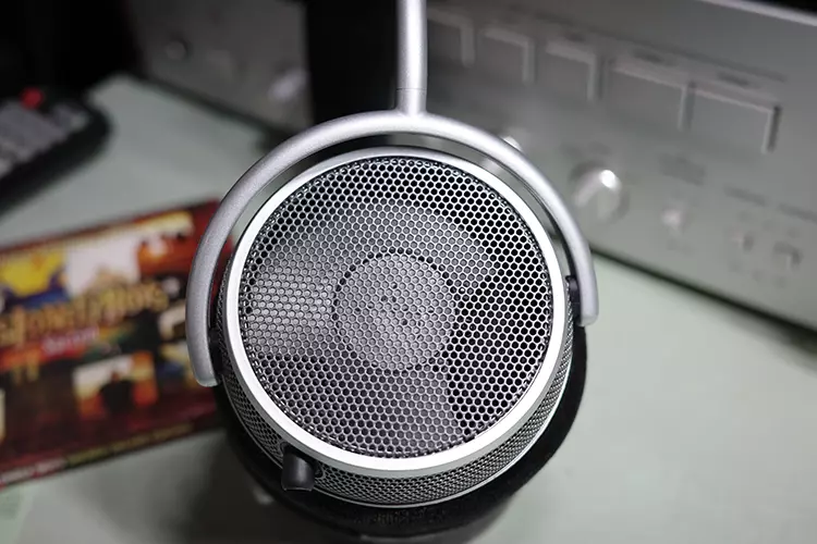 Grell OAE2 headphone cup