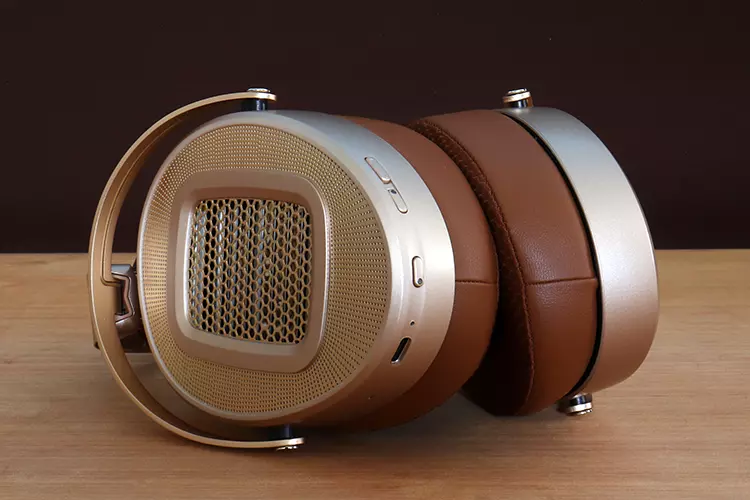 HIFIMAN HE1000 WiFi cup controls