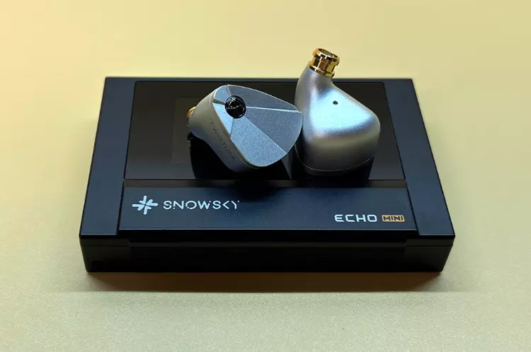 Twistura Beta on top of SNOWSKY Echo DAP