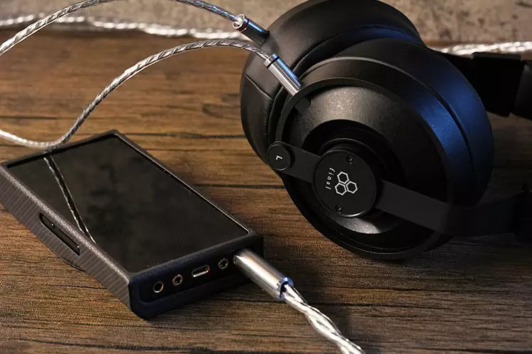 final DX4000 CL connected to HiBy R6Pro Max