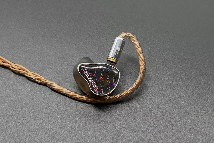 Effect Audio Ares 10 connected to THIEAUDIO Valhalla IEMs