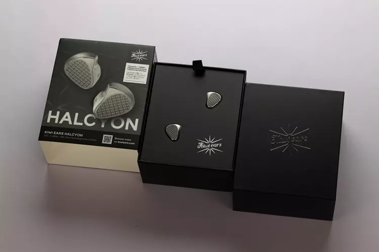 Kiwi Ears Halcyon unboxing