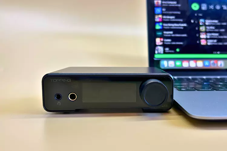 Topping DX1 II beside a MacBook