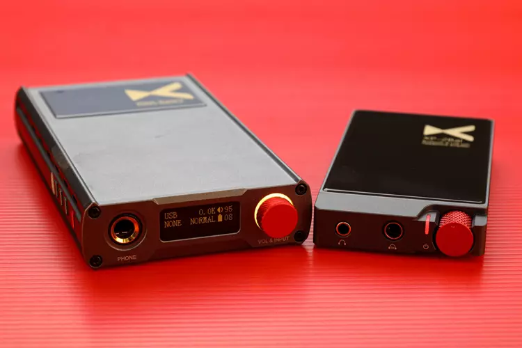 xDuoo XP-2 Bal beside Basic2 amplifier