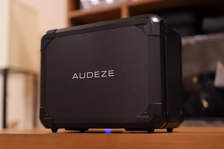 Audeze MM-520 carry case