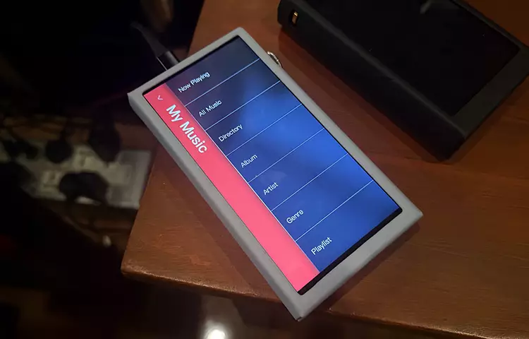 iBasso DX270 with Mango OS on the display