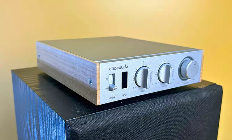 FiiO Jade Audio Level 1 amplifier angled