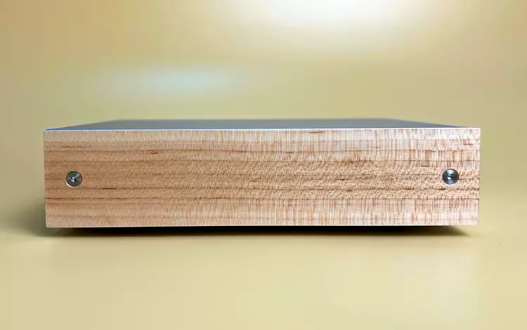 FiiO Jade Audio Level 1 amplifier wood side panel