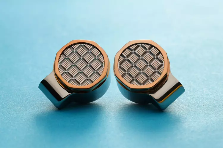 FiiO SNOWSKY OAK NANO titanium shells