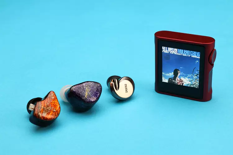 Shanling M0 Pura with 3 IEM shells
