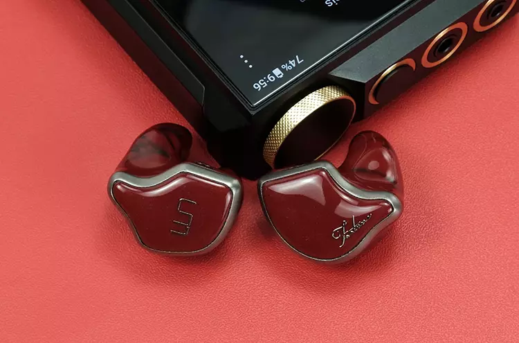 Unique Melody MEST Fortune beside FiiO M27