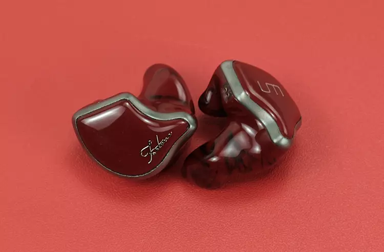 Unique Melody MEST Fortune shells on red background