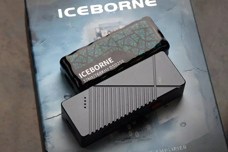 AFUL ICEBORNE beside the xDuoo Link10