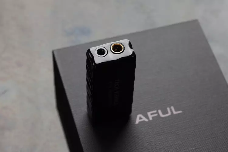 AFUL ICEBORNE headphone jack ports