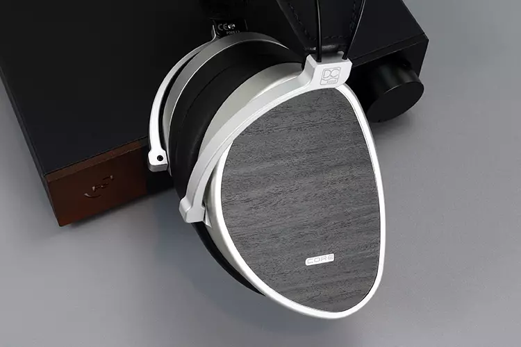 Dan Clark Audio AEON CORE headphones on top of Ferrum OOR amplifier