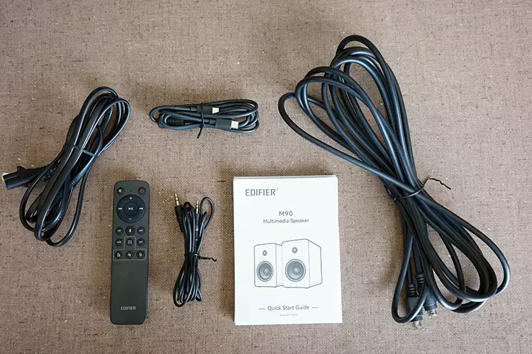 Edifier M90 accessories