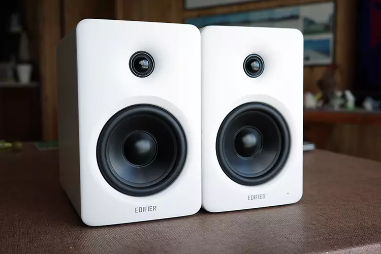 Edifier M90 front panels
