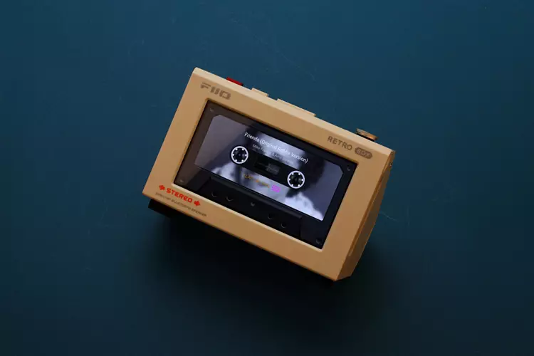 FiiO RETRO BOX with M33 DAP inside