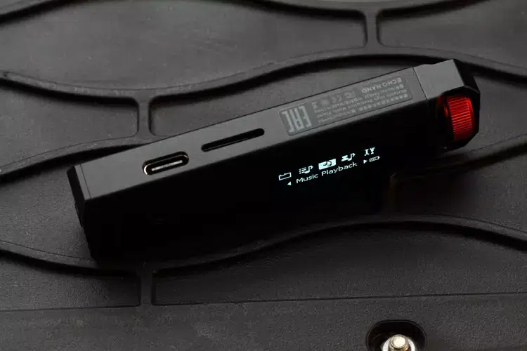 FiiO SNOWSKY ECHO NANO microSD and USB ports