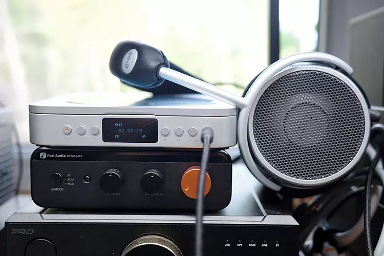 Fosi Audio Merak with Grell OAE2 headphones