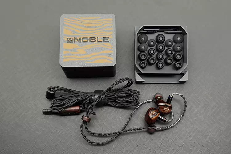 Noble Audio Lu Ban accessories