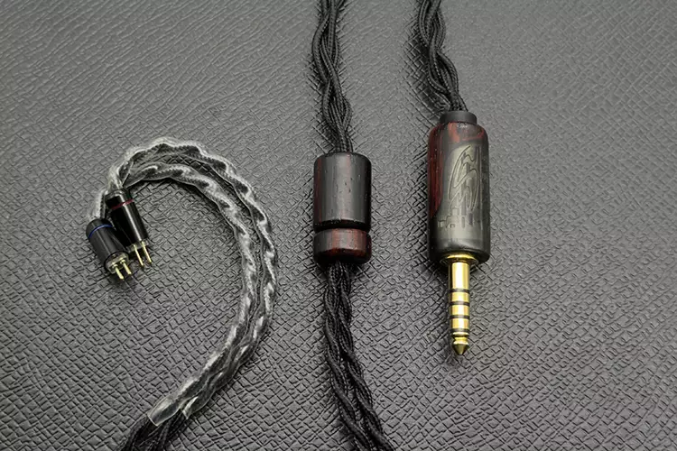 Noble Audio Lu Ban stock cable