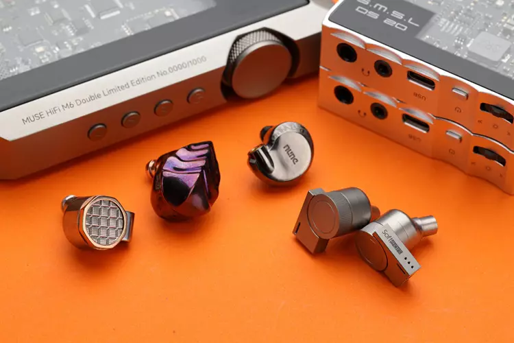 Softears EDGE beside IEMS and portable amplifiers