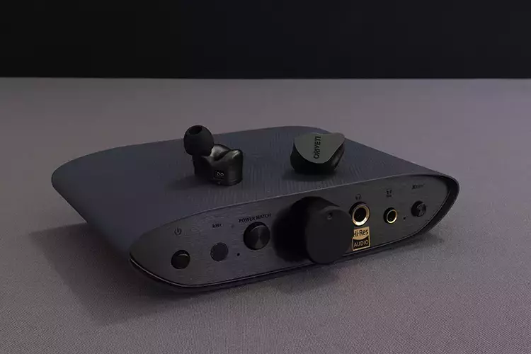 iFi Audio ZEN Air DAC 2 with ORIVETI IEMs on top