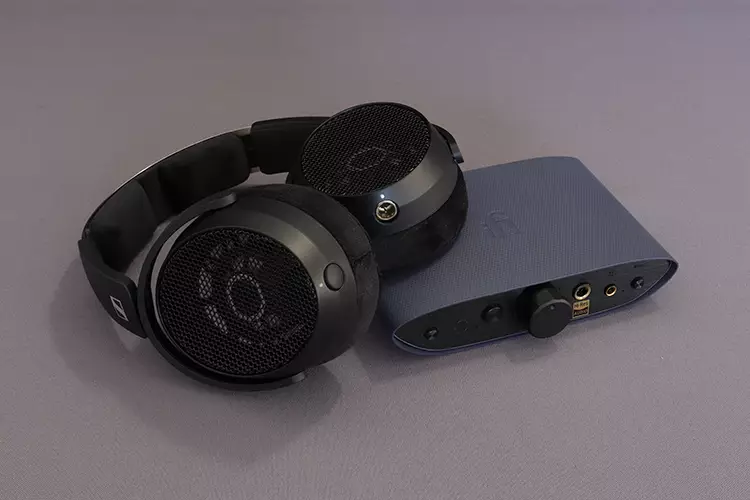 iFi Audio ZEN Air DAC 2 with Sennheiser HD 490 PRO Plus headphones