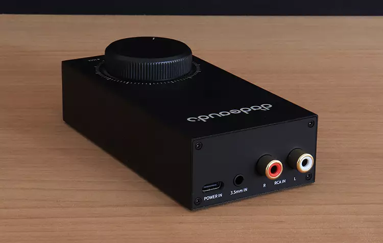 FiiO JadeAudio GIGAS rear panel
